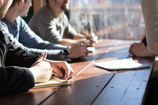 How to Run Meetings People Don’t Dread: A Guide to Effective Workplace Collaboration